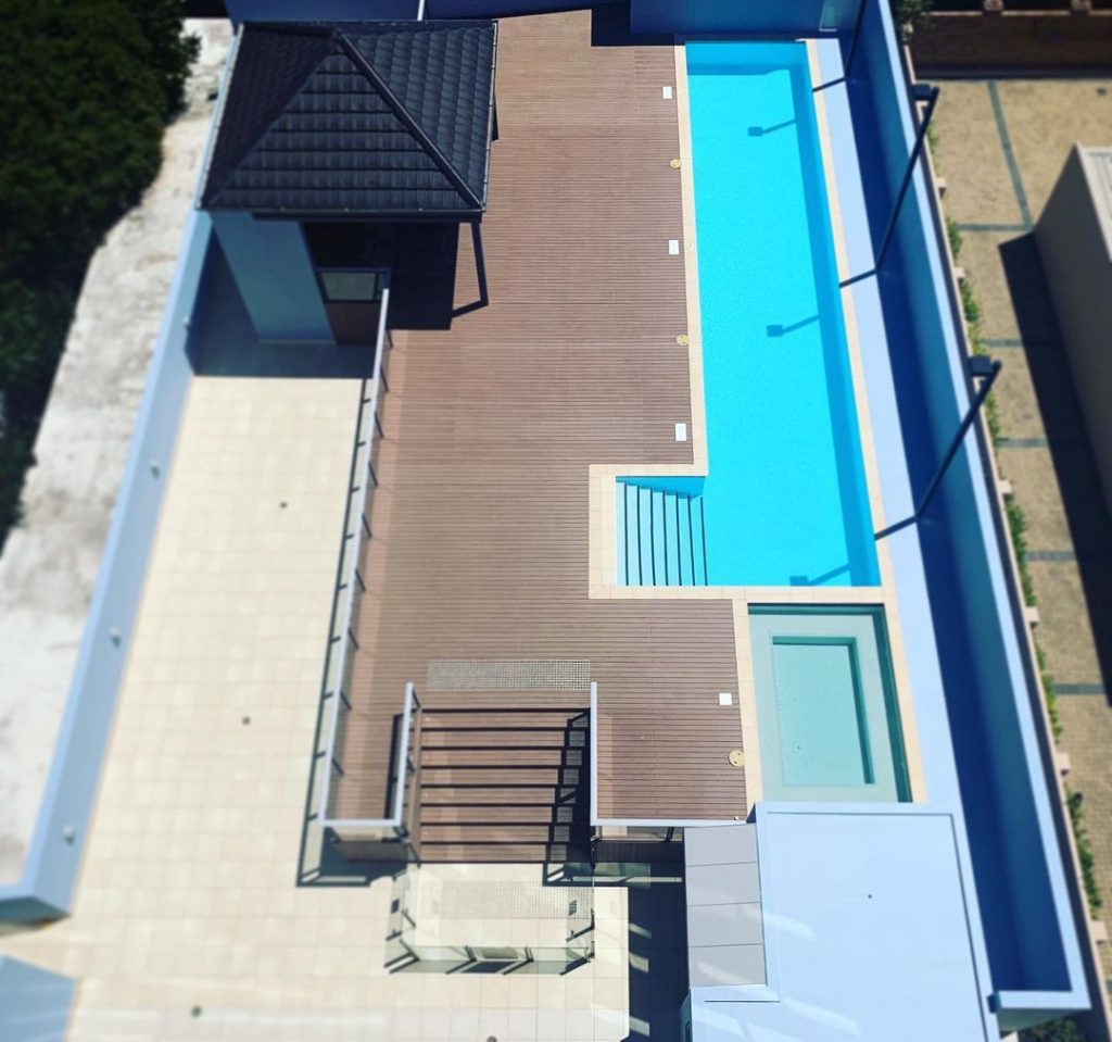 perimeter wall and walkway of this pool area. Colour Dulux Sell Out