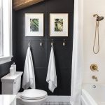 Valspar-Cracked-Pepper-feature-black-wall-in-the-bathroom