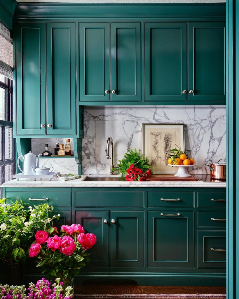 Benjamin Moore Crisp Romaine Kitchen