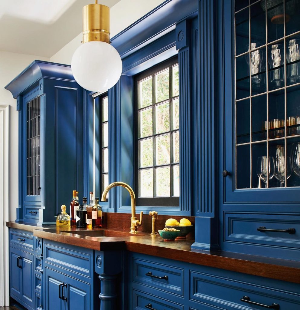 Benjamin Moore Newburyport Blue Butler's Pantry