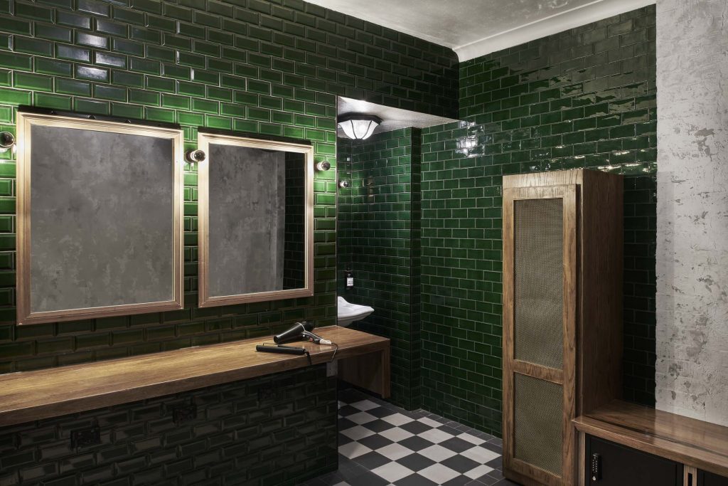 Green bathroom