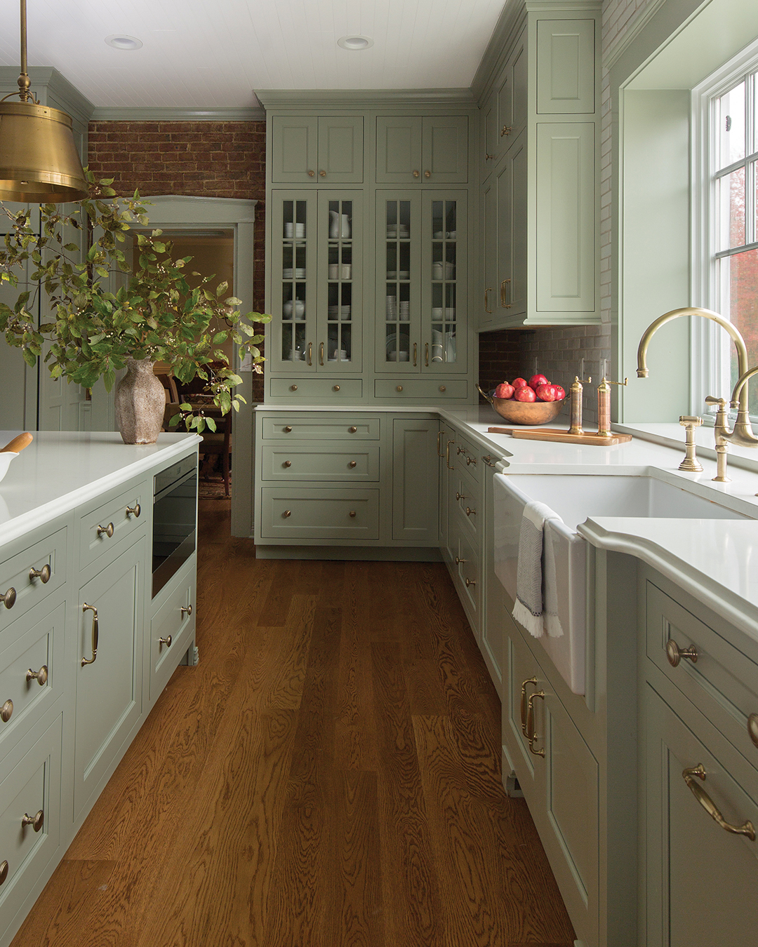 Pastel-Green-and-Gold-Kitchen-shaker