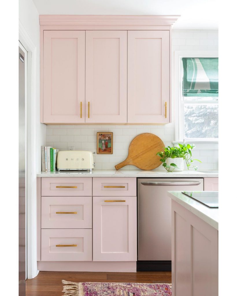 Farrow & Ball Calamine kitchen cabinets in light pink