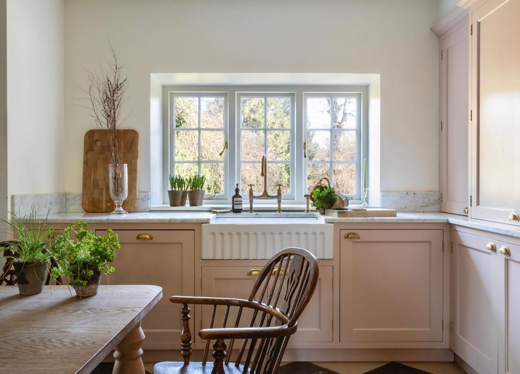 Farrow & Ball Setting Plaster pink kitchen butlers sink