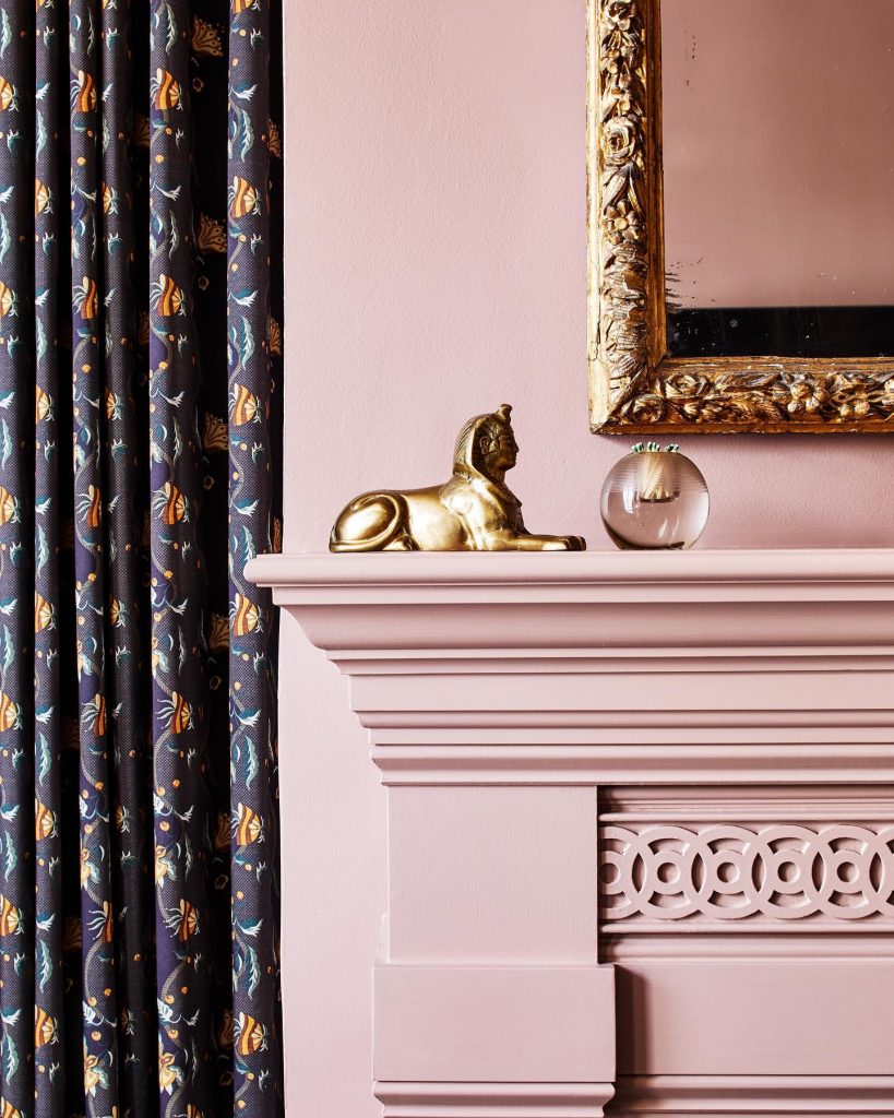 Beautiful Living Room in Soft Pink