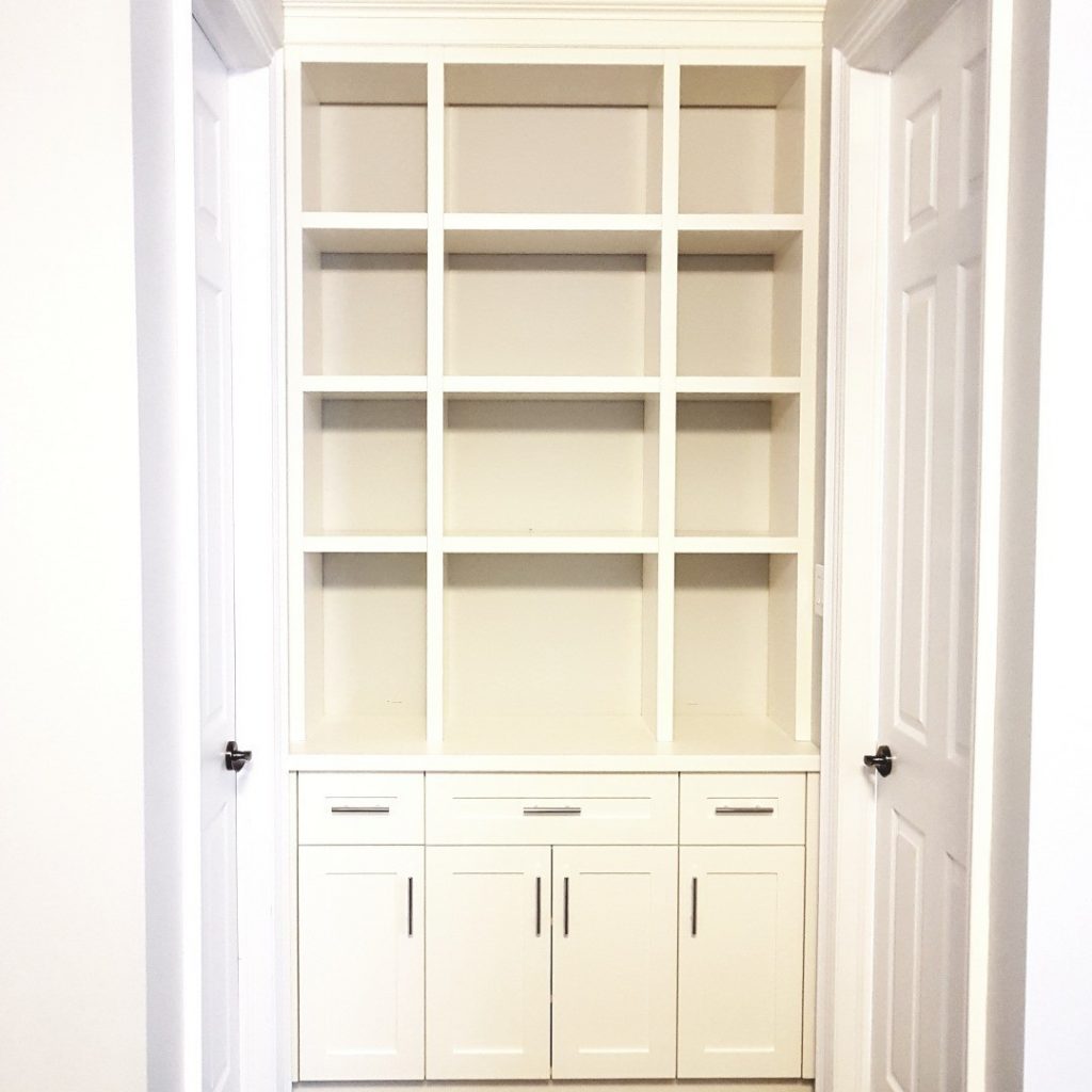 Benjamin Moore Cloud White cabinets