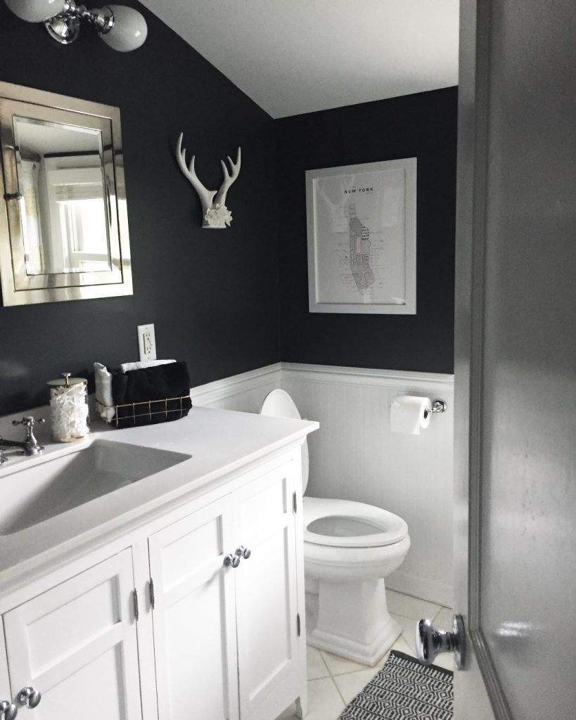 Benjamin Moore French Beret walls bathroom