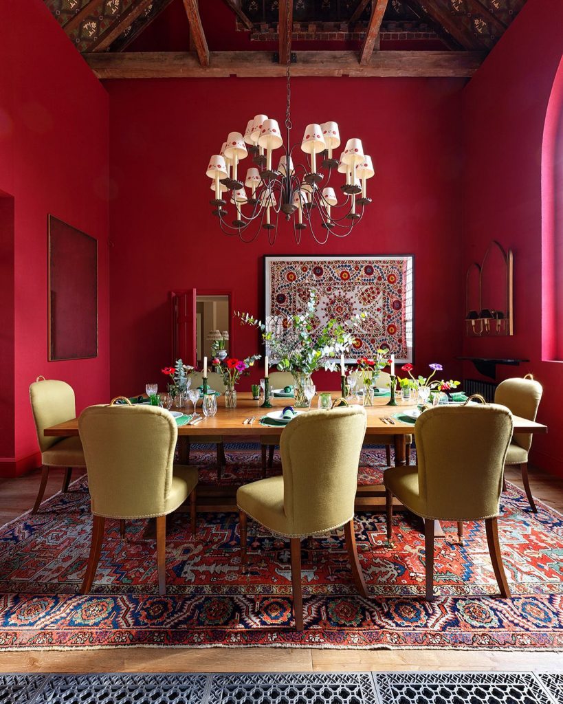 red living room interior design for 2023