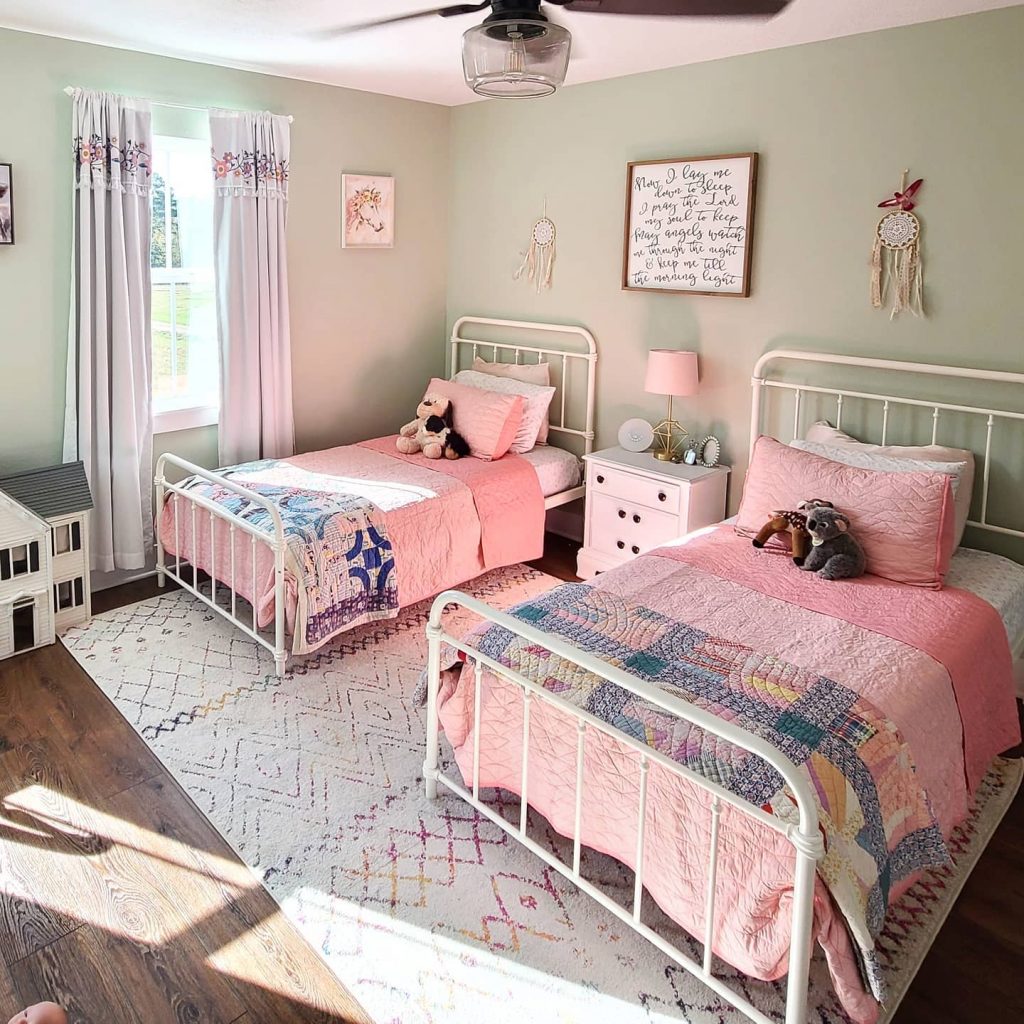 Sherwin Williams Livable Green bedroom walls with pink