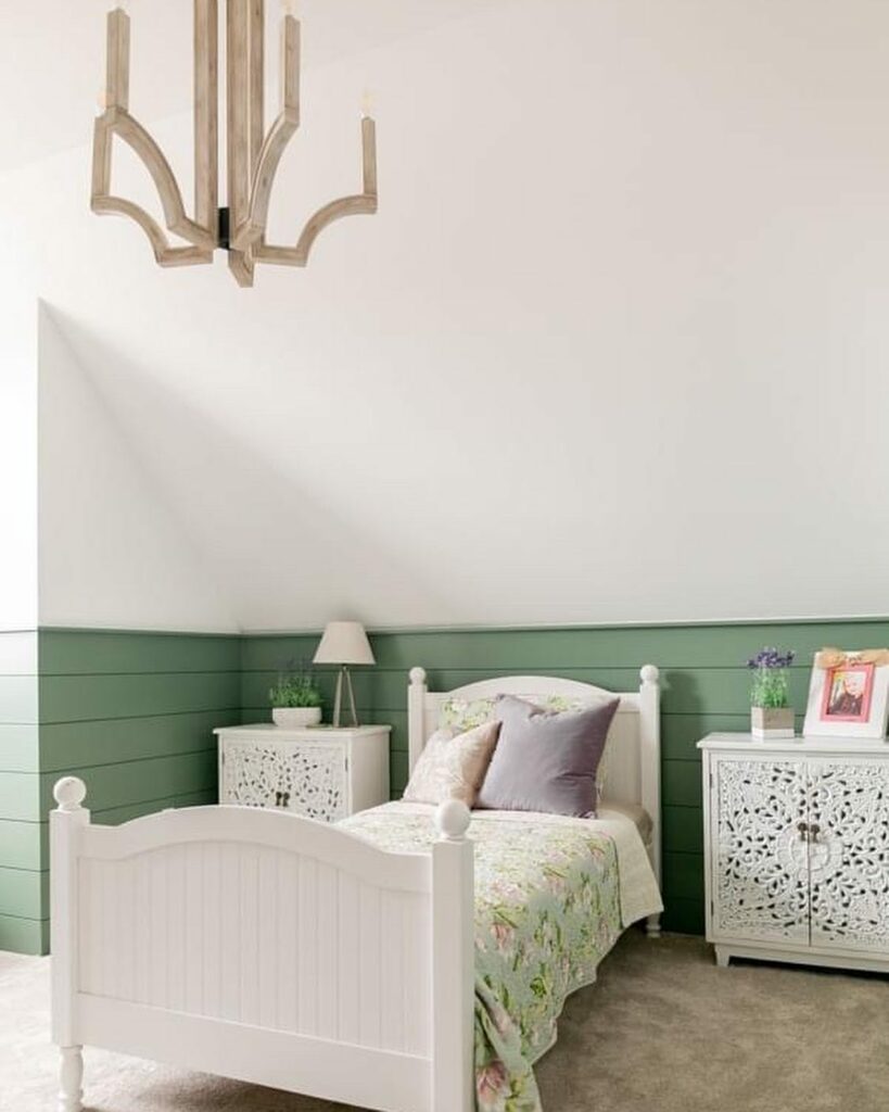 Benjamin Moore Rosepine bedroom