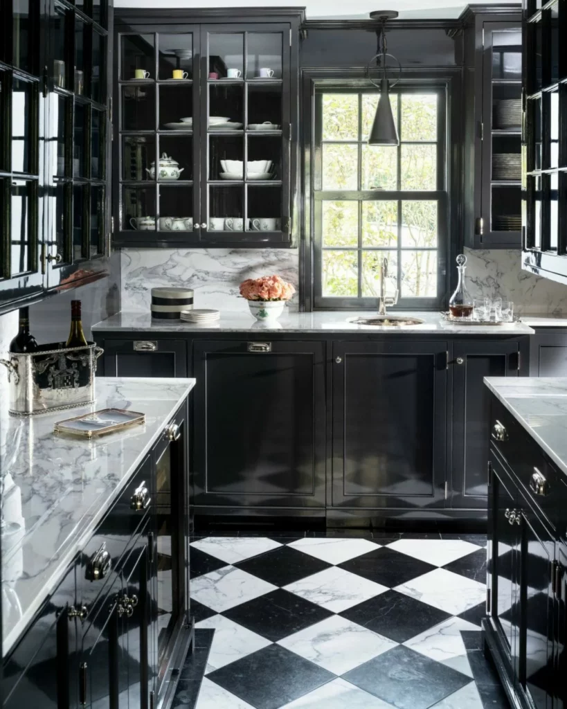 Black painted kitchen cabinets trend